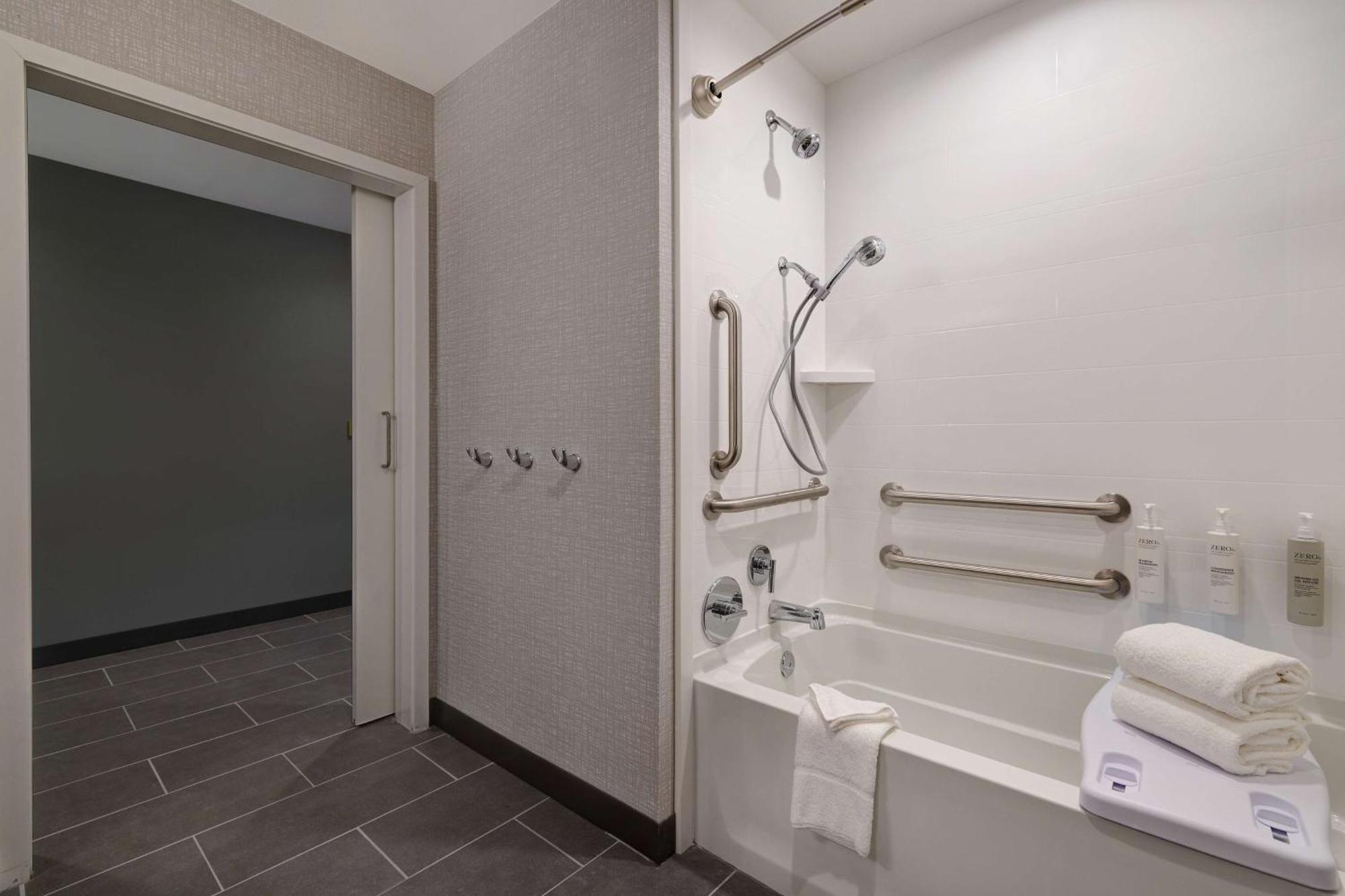 Hampton Inn & Suites 滨海城 外观 照片