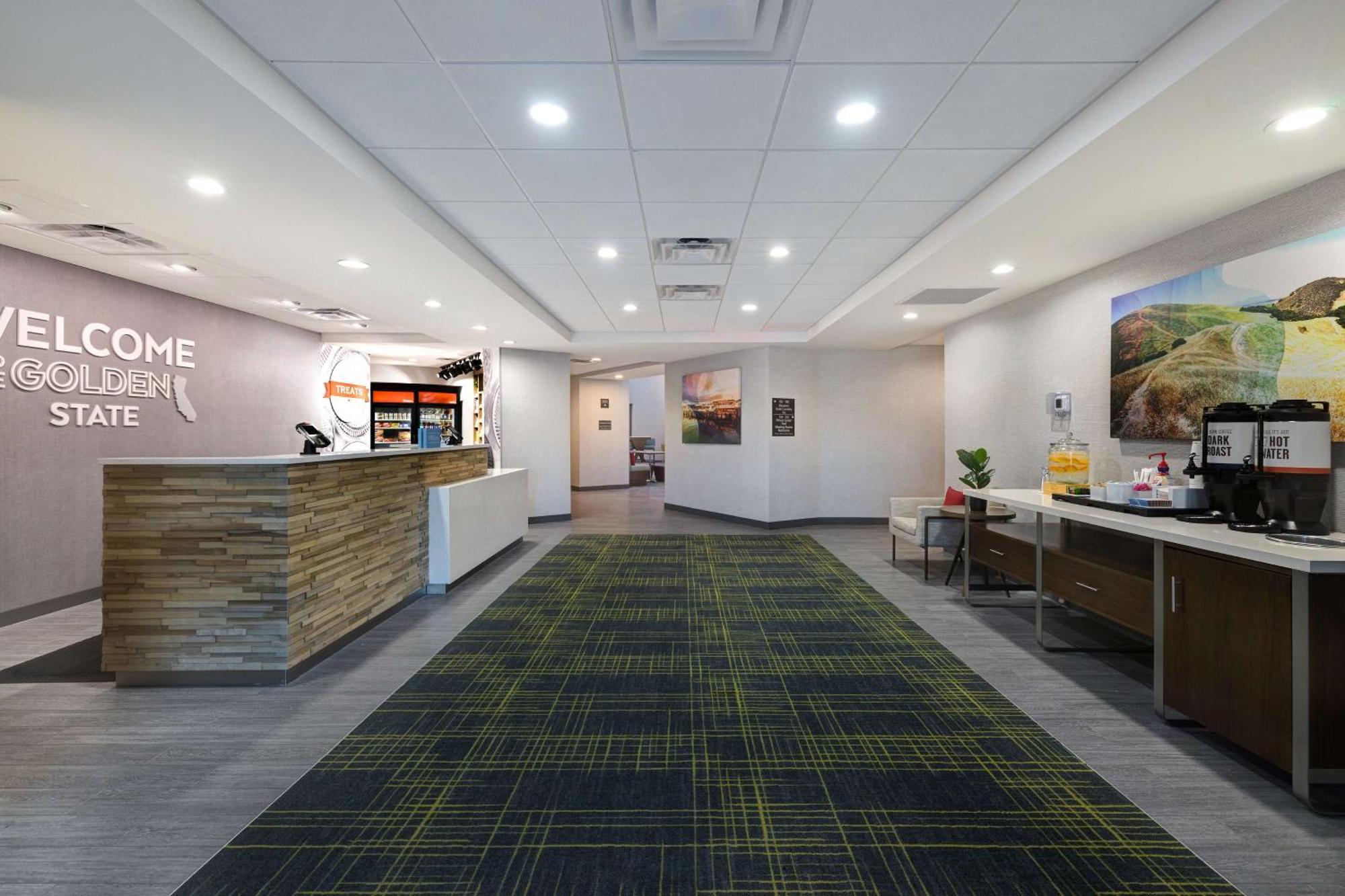 Hampton Inn & Suites 滨海城 外观 照片